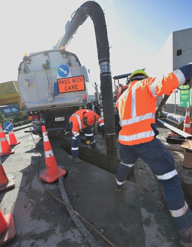 Hydrovac Excavation Machine & Hydrovac Excavation Machine & Machines